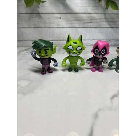 Teen Titans Go! Mattel Blind Bag‎  Kitten Beast Boy Mystery Mini Figure Lot - Picture 2 of 4